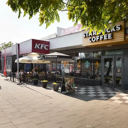 Independence Museum Charming By Bookinghost * Varsóvia